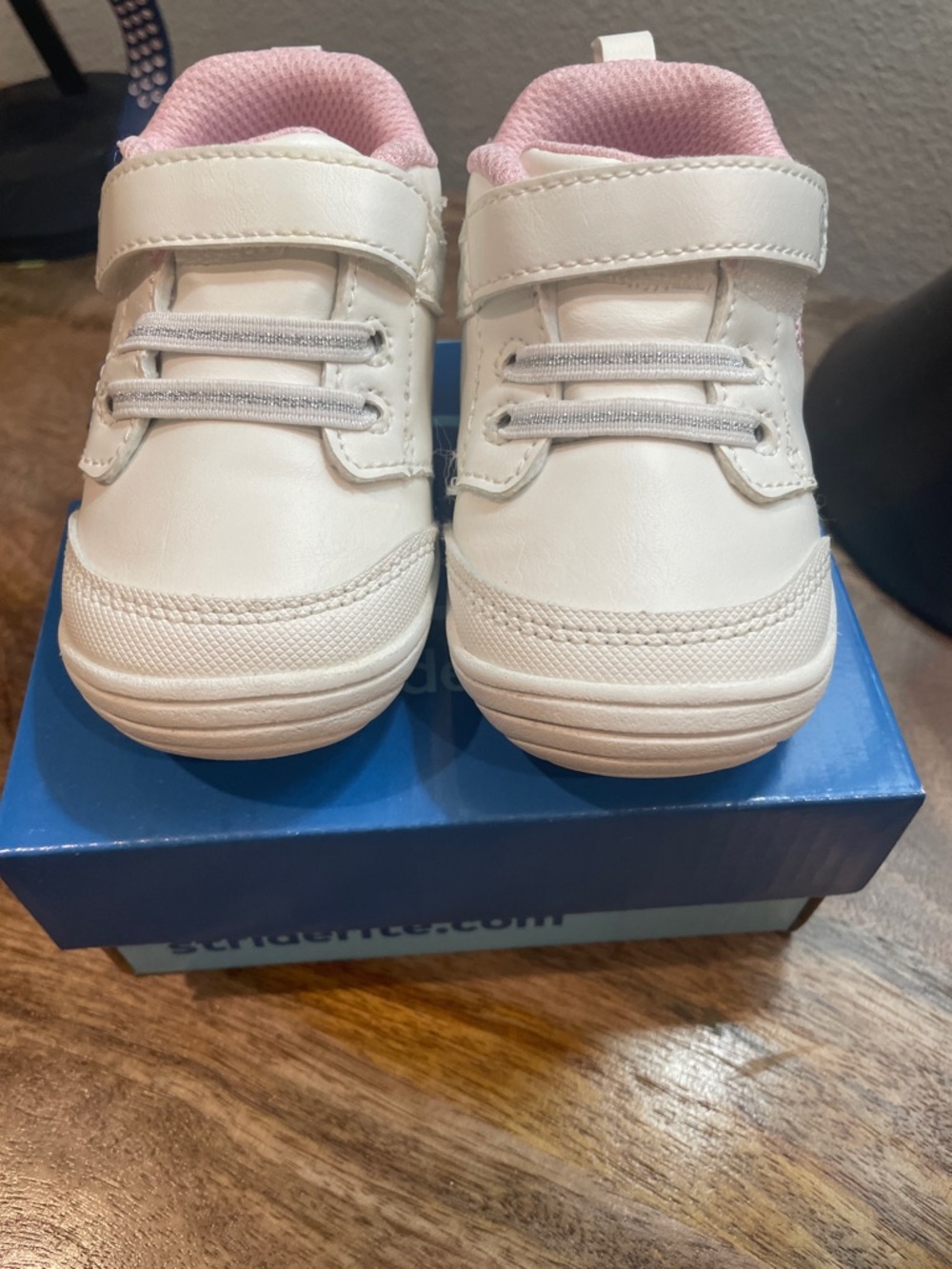 Stride Rite toddlers size 5M white and Pink Casual Sneakers - Velcro Closure
